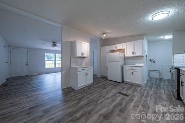 117 Apricot Lane 193-194, Statesville, NC 28677