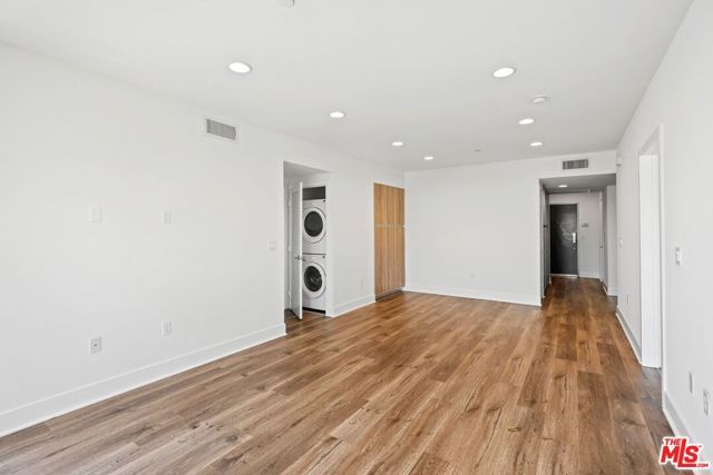 1301 Brockton Avenue 106, Los Angeles, CA 90025