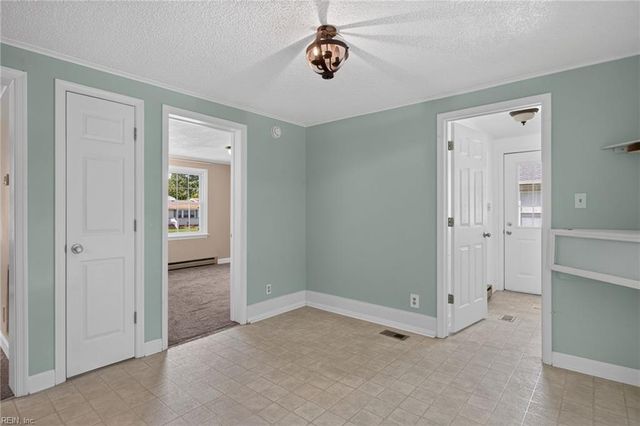 105 Cavalier DR, Yorktown, VA 23692