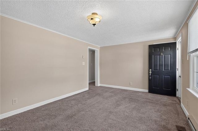 105 Cavalier DR, Yorktown, VA 23692
