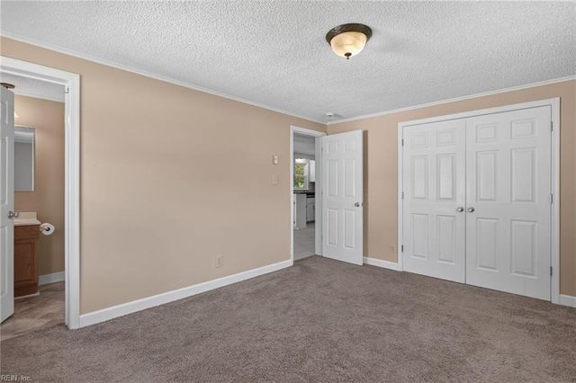 105 Cavalier DR, Yorktown, VA 23692