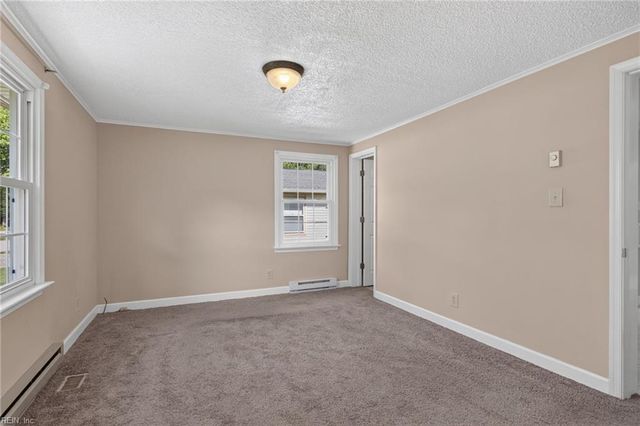 105 Cavalier DR, Yorktown, VA 23692