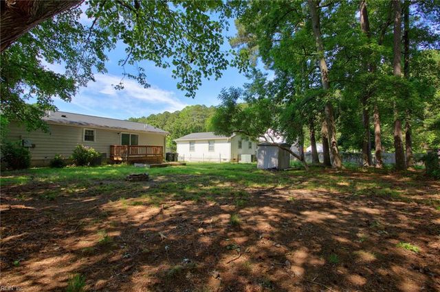105 Cavalier DR, Yorktown, VA 23692