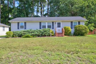 105 Cavalier DR, Yorktown, VA 23692