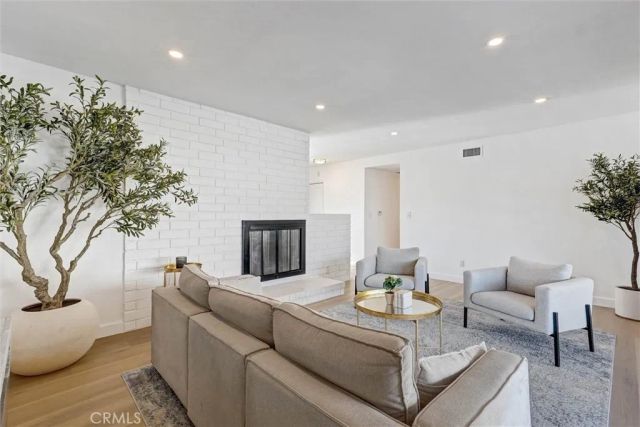 8612 Mason, Winnetka, CA 91306