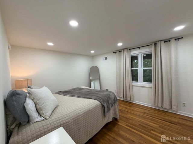 201 High Street, Metuchen, NJ 08840