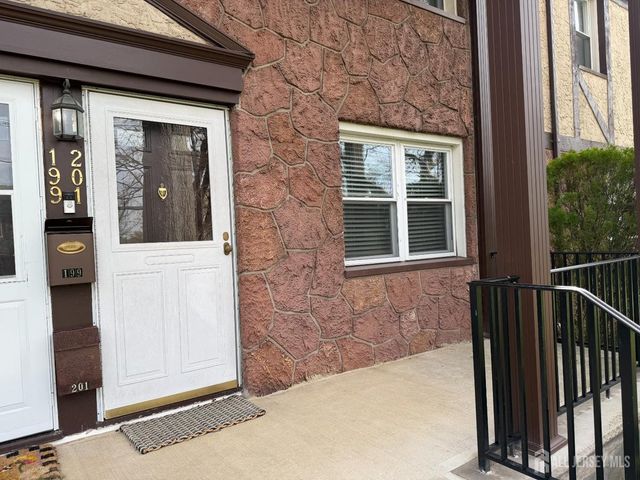 201 High Street, Metuchen, NJ 08840