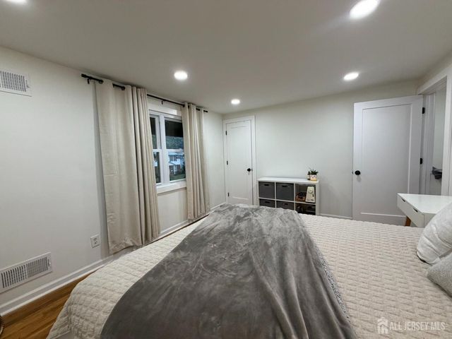 201 High Street, Metuchen, NJ 08840