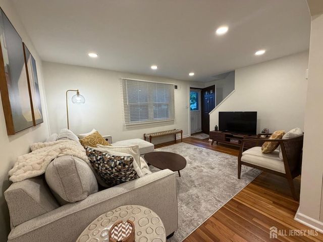 201 High Street, Metuchen, NJ 08840