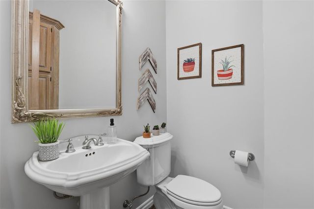 1700 Normal Hill, Edmond, OK 73034
