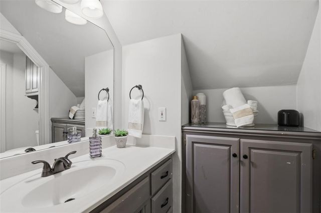 1700 Normal Hill, Edmond, OK 73034
