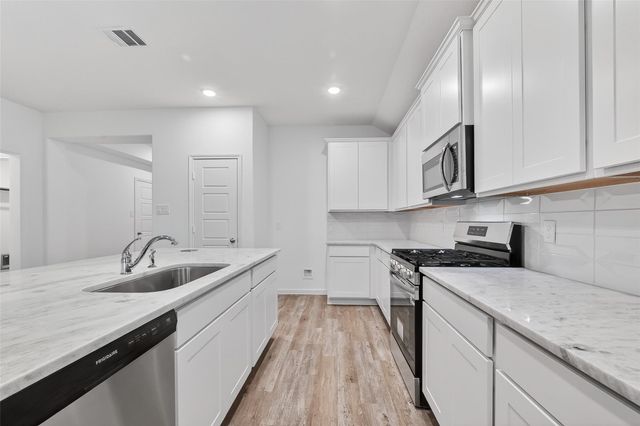 3402 Rolling River Drive, Baytown, TX 77521