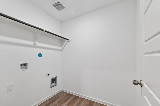 3402 Rolling River Drive, Baytown, TX 77521