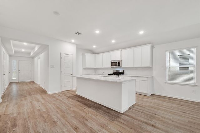 3402 Rolling River Drive, Baytown, TX 77521