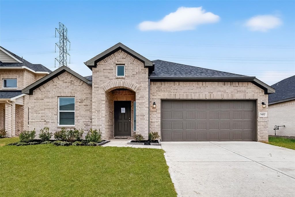 3402 Rolling River Drive, Baytown, TX 77521