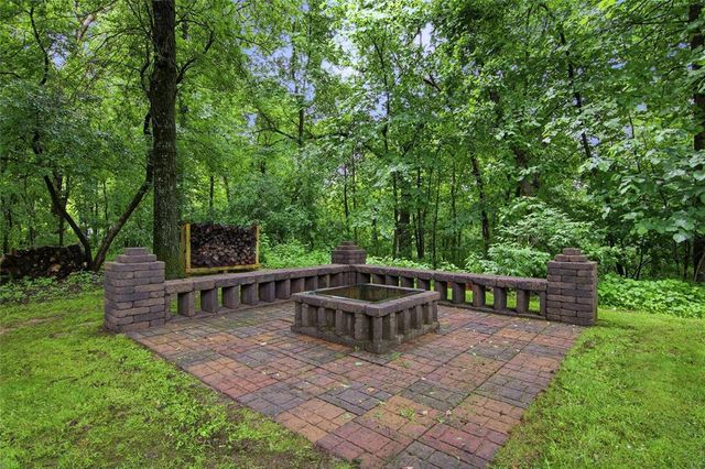 5640 Wild Rose Lane, Eau Claire, WI 54701