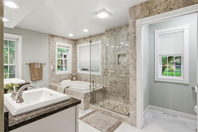 5640 Wild Rose Lane, Eau Claire, WI 54701