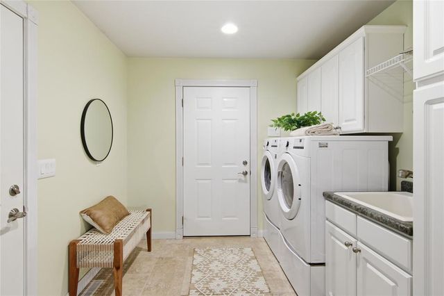 5640 Wild Rose Lane, Eau Claire, WI 54701