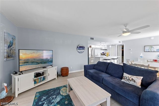 248 Palm DR 3, Naples, FL 34112