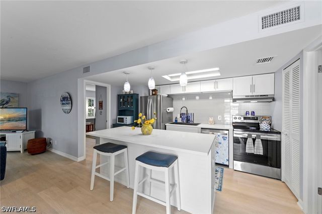 248 Palm DR 3, Naples, FL 34112