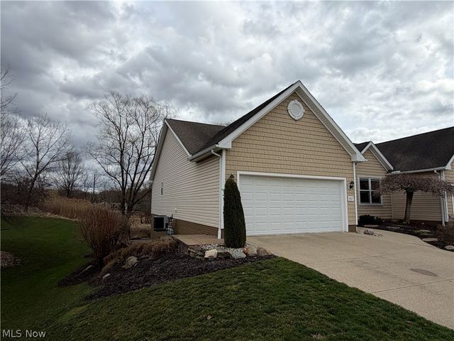 957 Edgewater Circle, Kent, OH 44240