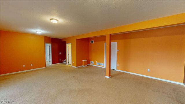 957 Edgewater Circle, Kent, OH 44240