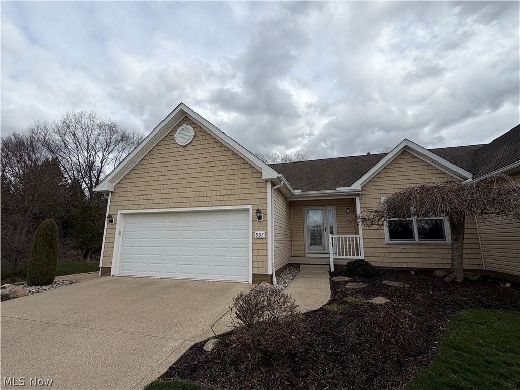 957 Edgewater Circle, Kent, OH 44240