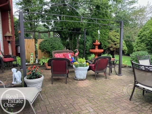 17903 Rocco Drive, Macomb, MI 48044