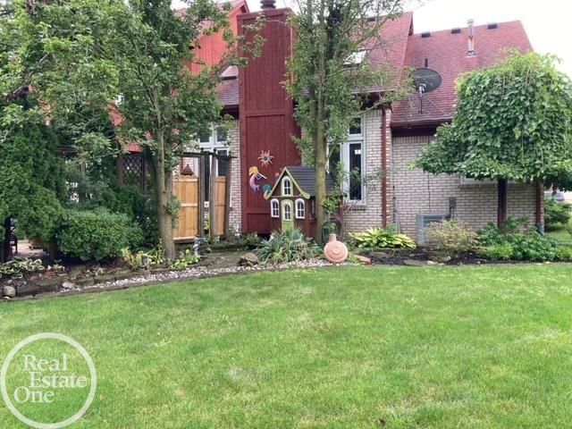 17903 Rocco Drive, Macomb, MI 48044