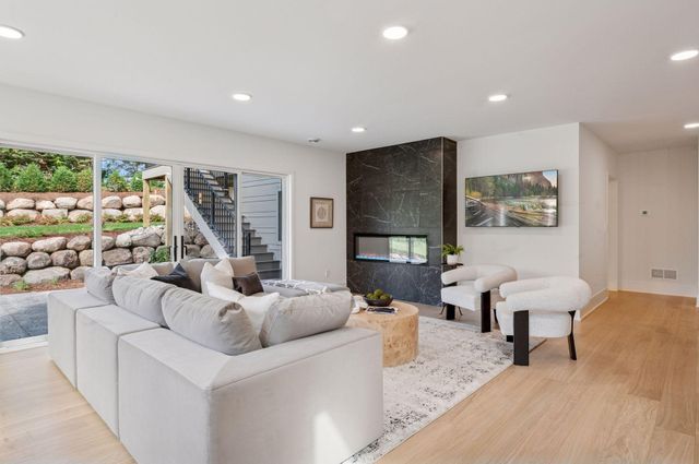 3767 Brookside Drive, Chaska, MN 55318