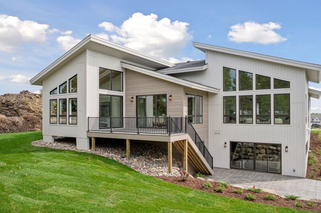 3767 Brookside Drive, Chaska, MN 55318