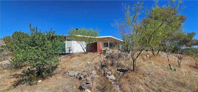 4535 N Smoketree Road, Golden Valley, AZ 86413