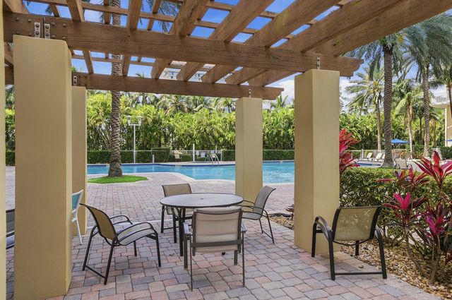 1755 E Hallandale Beach Boulevard 207e, Hallandale Beach, FL 33009