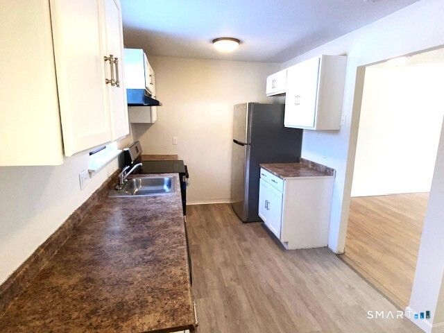 118 High Path Road 118, Windsor, CT 06095