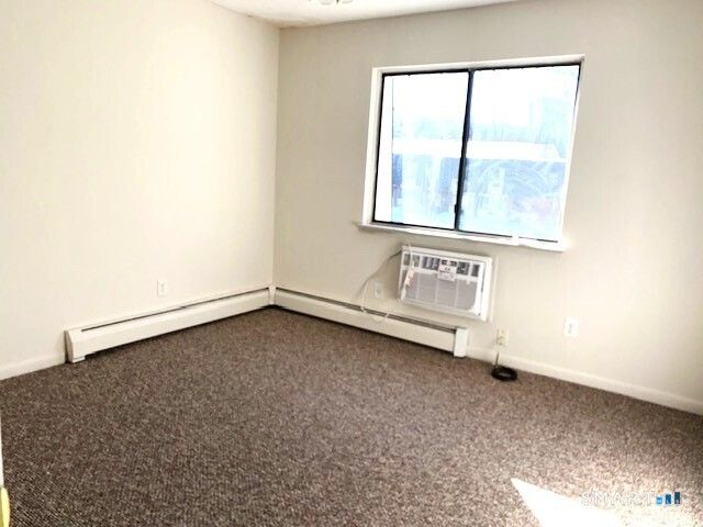 118 High Path Road 118, Windsor, CT 06095