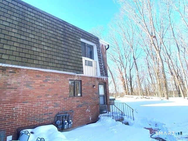 118 High Path Road 118, Windsor, CT 06095