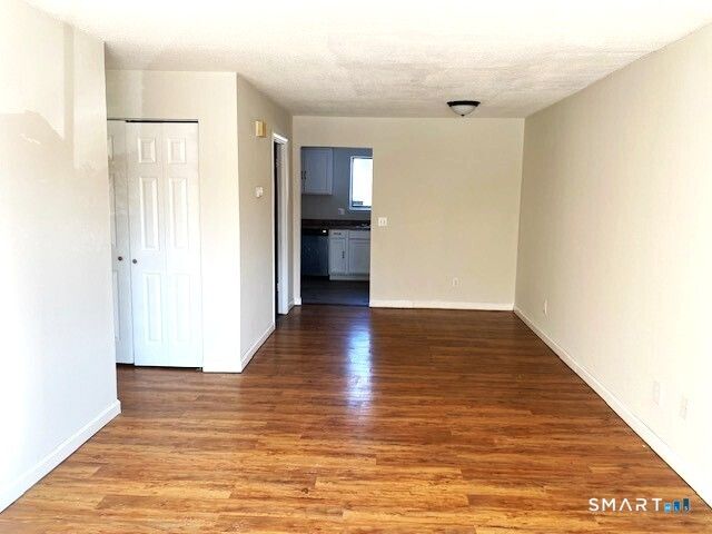 118 High Path Road 118, Windsor, CT 06095