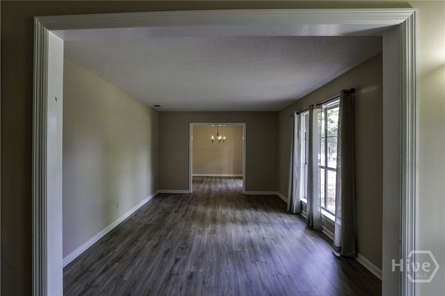 12 Jameswood Avenue, Savannah, GA 31406
