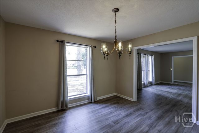 12 Jameswood Avenue, Savannah, GA 31406