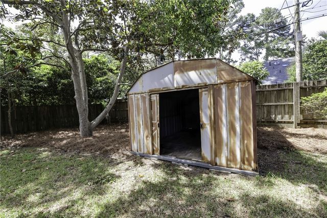 12 Jameswood Avenue, Savannah, GA 31406