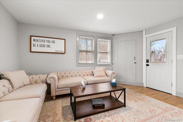 64 Broadway, Amityville, NY 11701