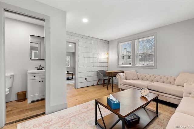 64 Broadway, Amityville, NY 11701