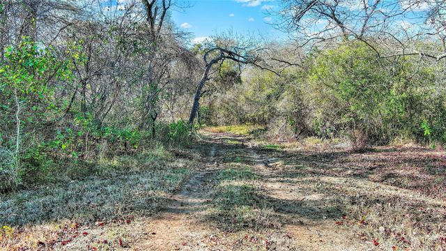 10889 Seydler Road, La Grange, TX 78945