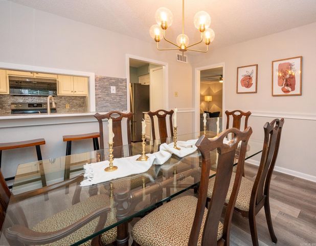 32 Hampshire Circle, Little Rock, AR 72212