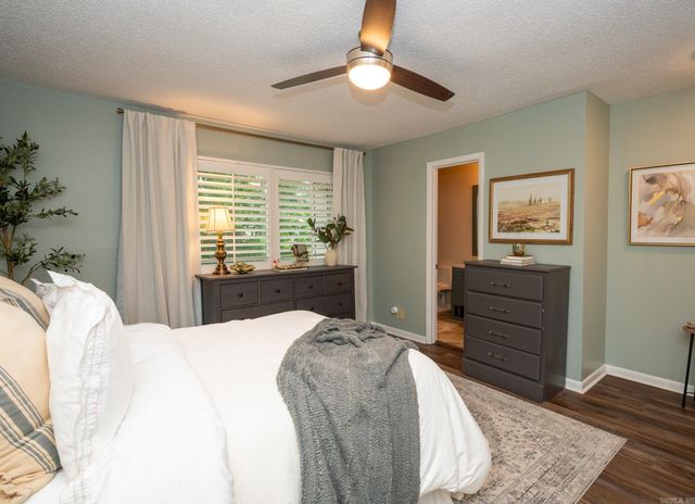 32 Hampshire Circle, Little Rock, AR 72212