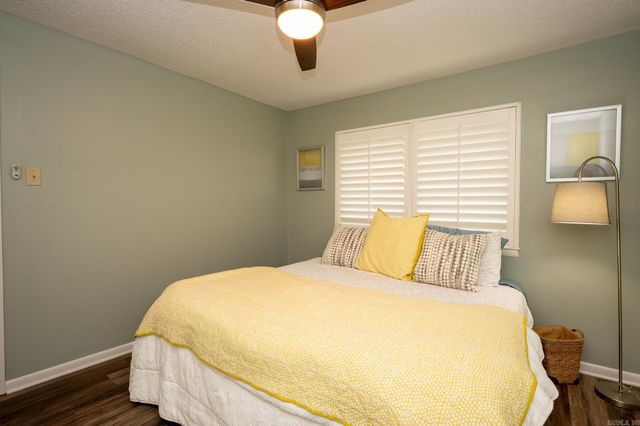 32 Hampshire Circle, Little Rock, AR 72212