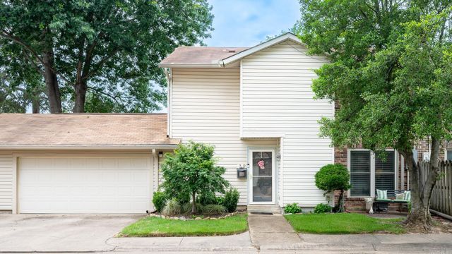 32 Hampshire Circle, Little Rock, AR 72212