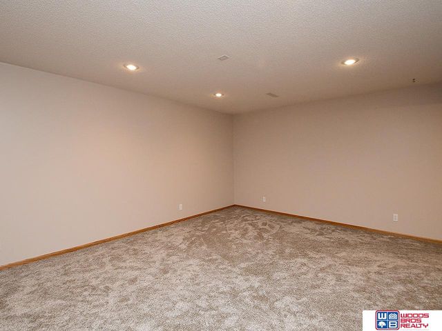 416 E Roscoe Street, Endicott, NE 68360