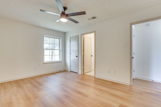 912 Blue Ridge Drive, Burleson, TX 76028
