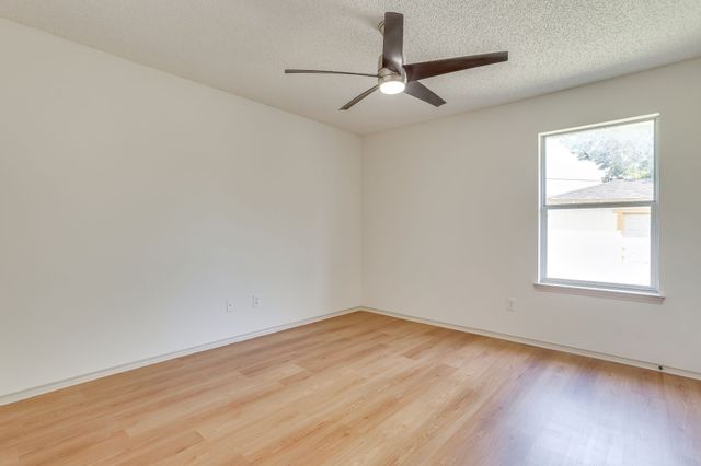 912 Blue Ridge Drive, Burleson, TX 76028